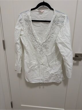 Atmosphere White V-Neck Embellished Tunic